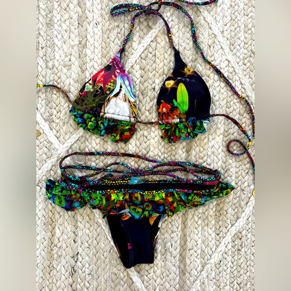 Palhetta bikini new with no tags. Excellent condition